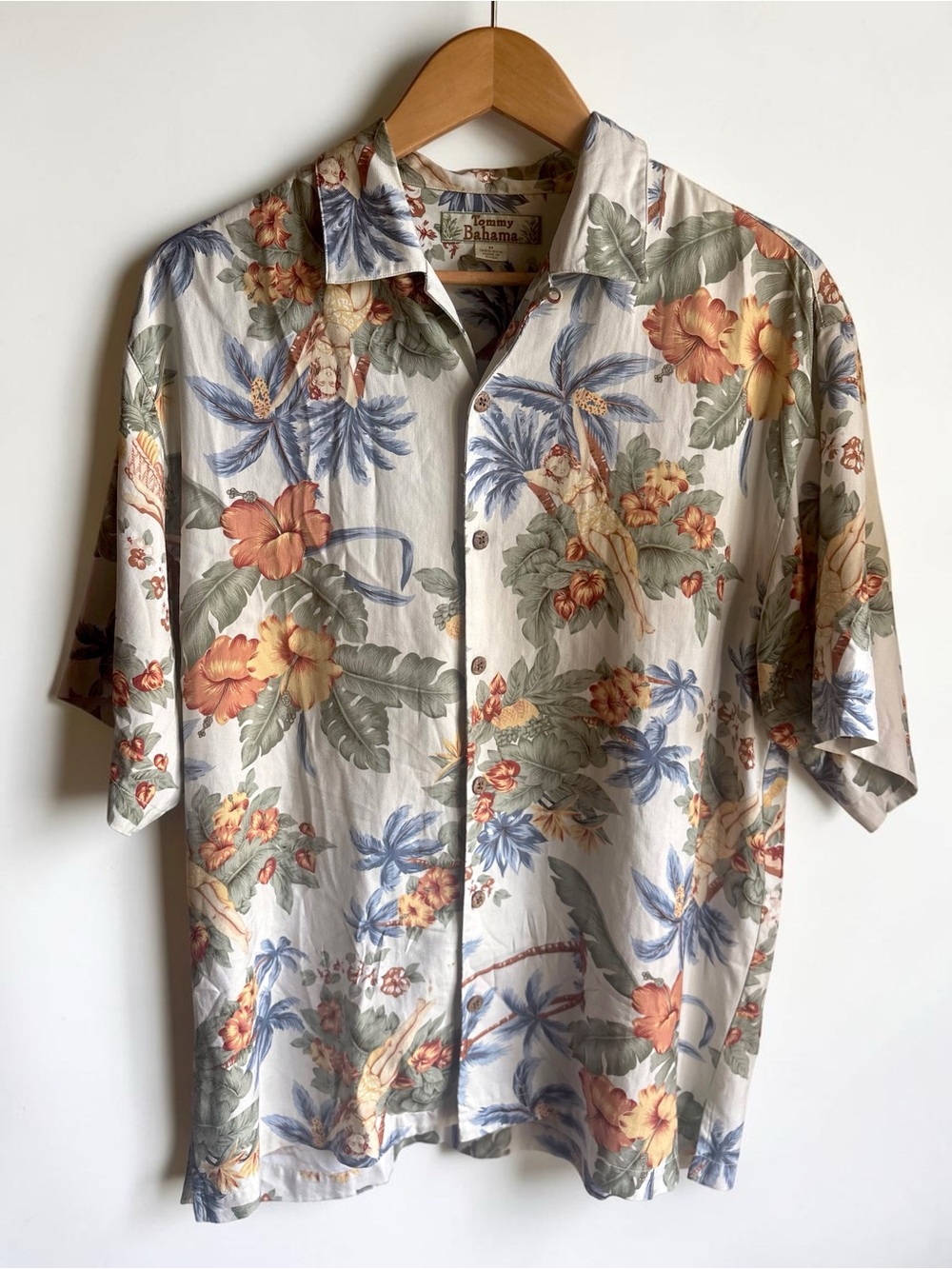 Tommy Bahama Vintage Hawaiian Shirt Size Medium, 100% Silk, Short Sleeve, Floral